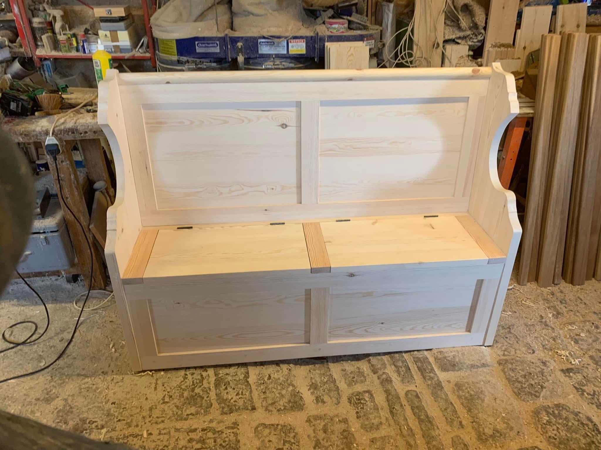 Console table / shoe rack